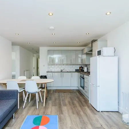 Fantastic Near Eastville Park Bristol